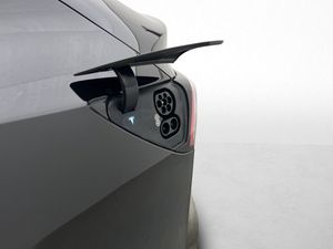 Tesla Model Y bild 31