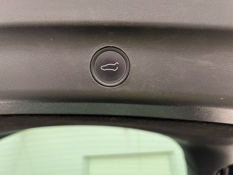 Tesla Model Y bild 11