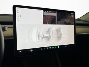 Tesla Model Y bild 22
