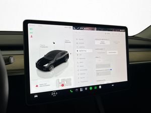 Tesla Model Y bild 25