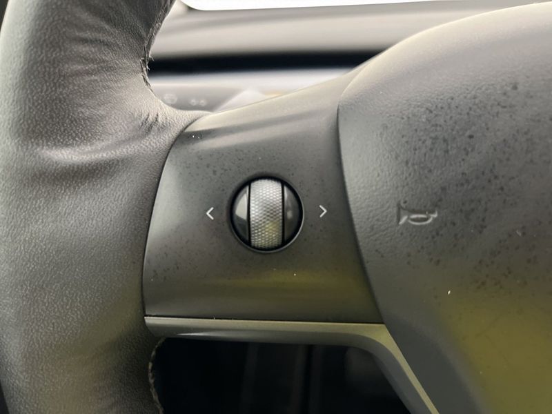 Tesla Model Y bild 27