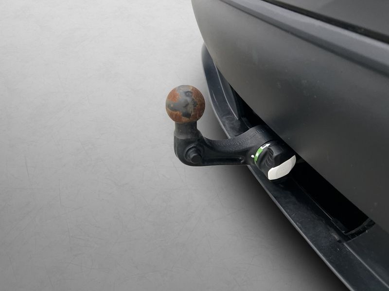 Tesla Model Y bild 9