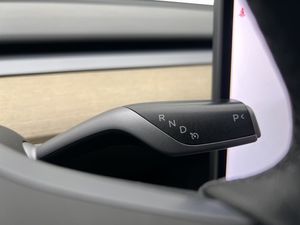 Tesla Model Y bild 29