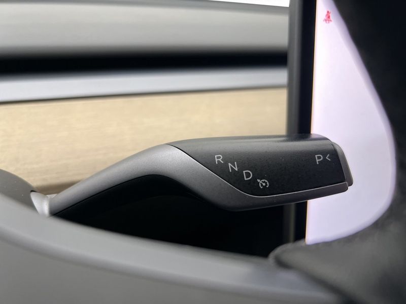 Tesla Model Y bild 29