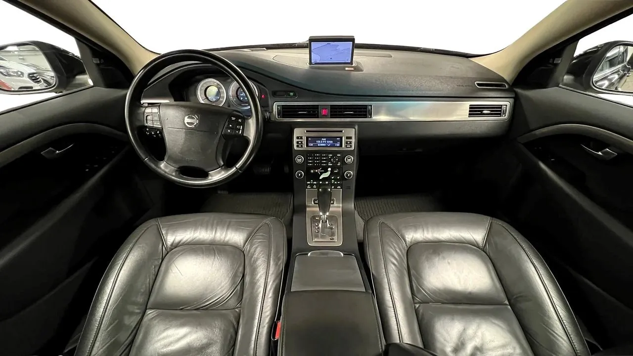 Volvo S80 Summum 4.4 V8 315 ch BVA AWD / 102 890 km / Moteur Yamaha / Cuir / Carnet d'entretien / 4x4