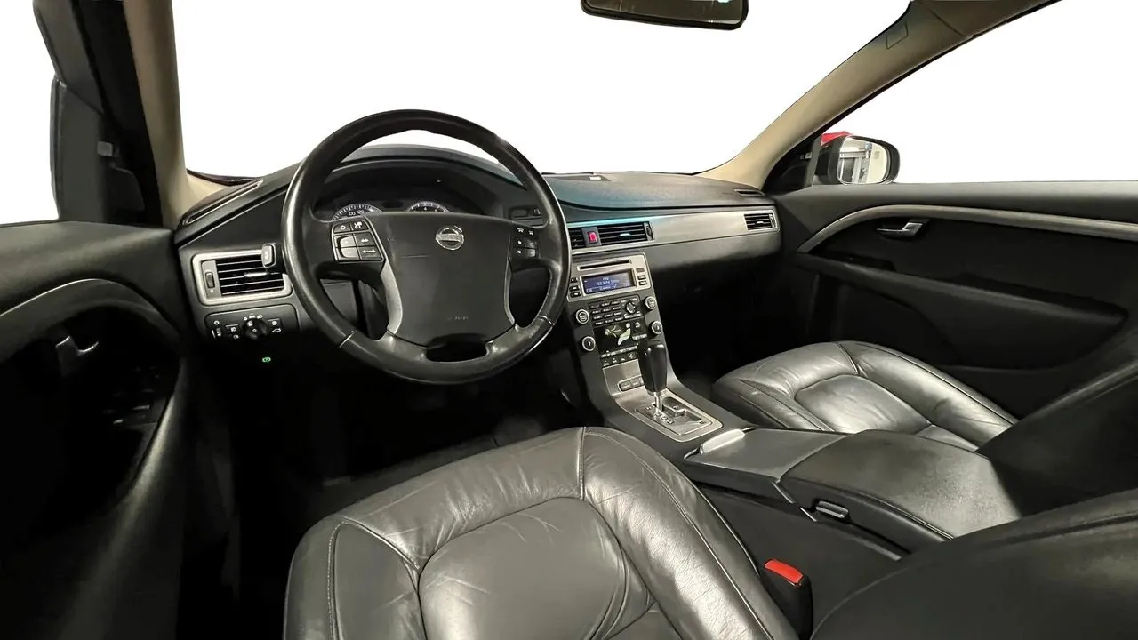 Volvo S80 Summum 4.4 V8 315 ch BVA AWD / 102 890 km / Moteur Yamaha / Cuir / Carnet d'entretien / 4x4