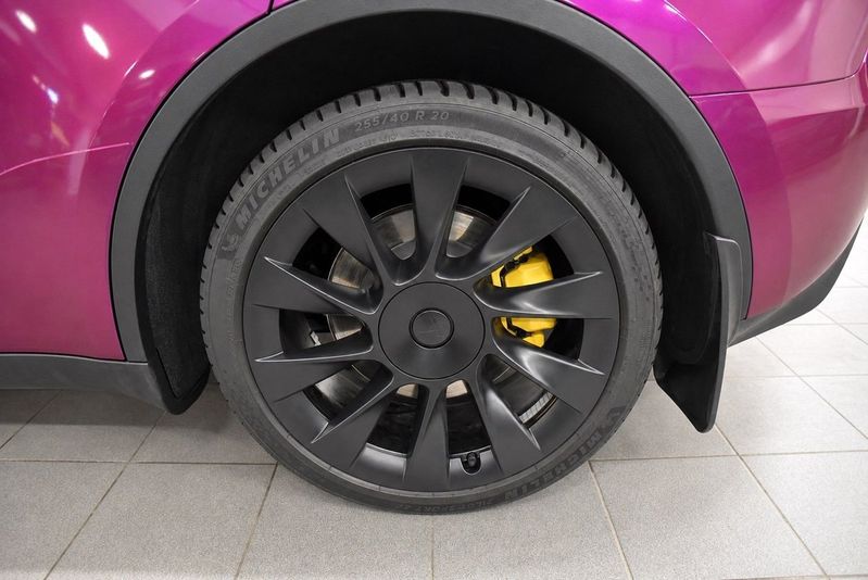 Tesla Model Y bild 24