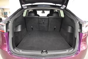 Tesla Model Y bild 23