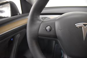 Tesla Model Y bild 10