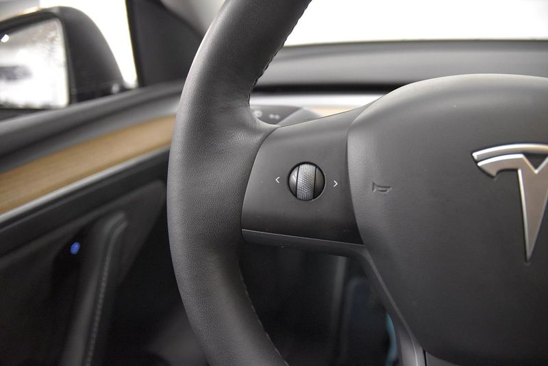 Tesla Model Y bild 10