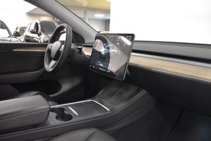 Tesla Model Y bild 9