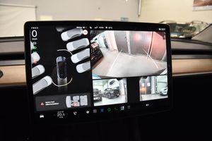 Tesla Model Y bild 16