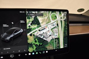 Tesla Model Y bild 17