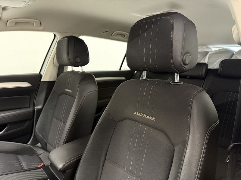 Volkswagen Passat bild 9