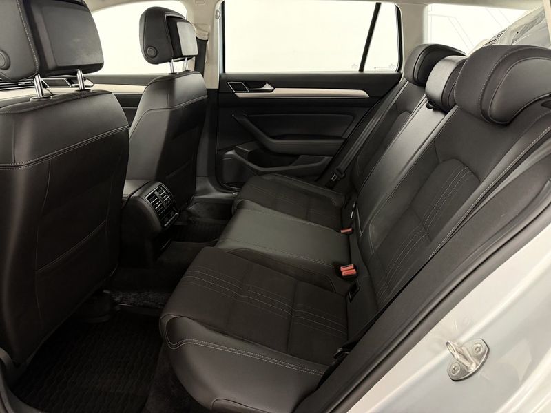 Volkswagen Passat bild 13
