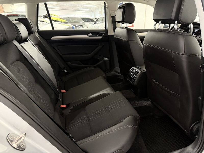 Volkswagen Passat bild 14