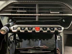 Peugeot 208 bild 15
