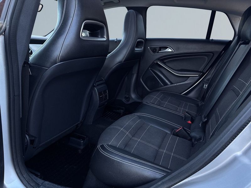Mercedes CLA200 bild 13