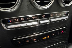 Mercedes GLC300 bild 9