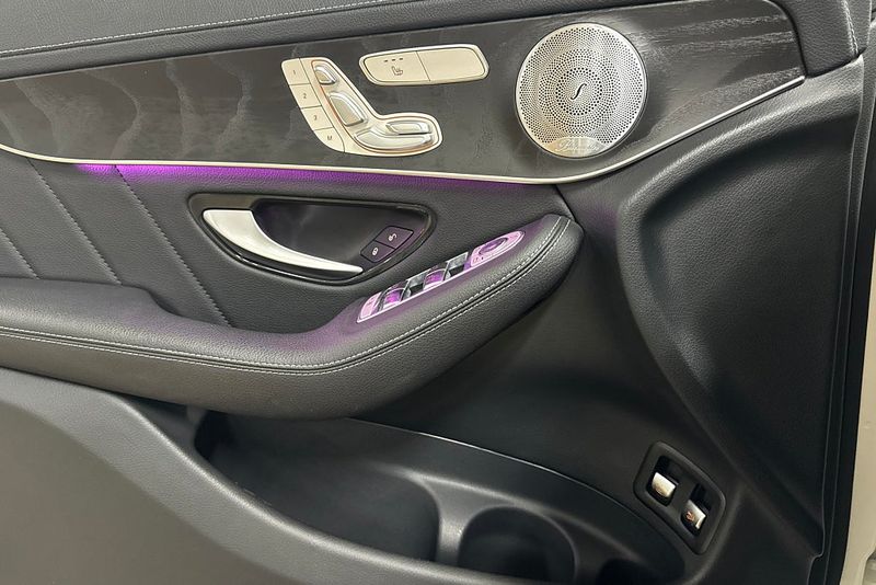 Mercedes GLC300 bild 14