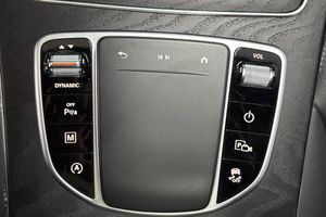 Mercedes GLC300 bild 10