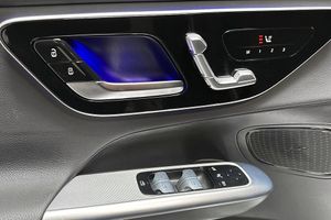 Mercedes GLC300 bild 11