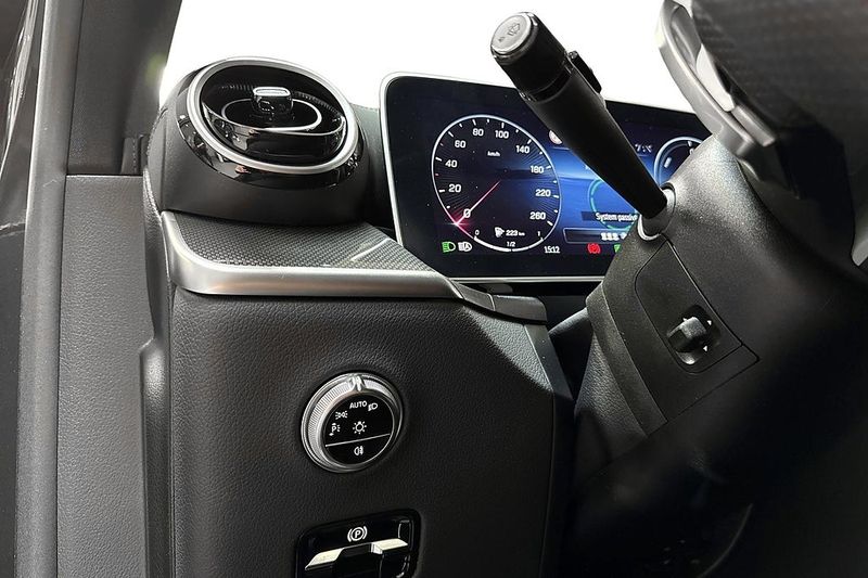 Mercedes GLC300 bild 9