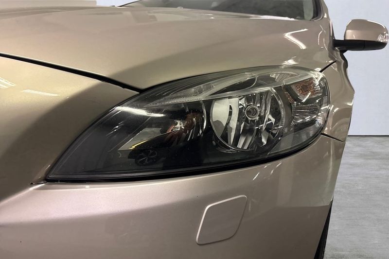 Volvo V40 bild 15