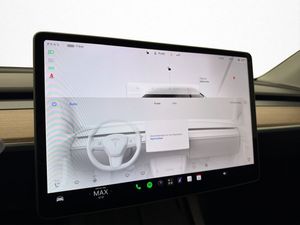 Tesla Model Y bild 28