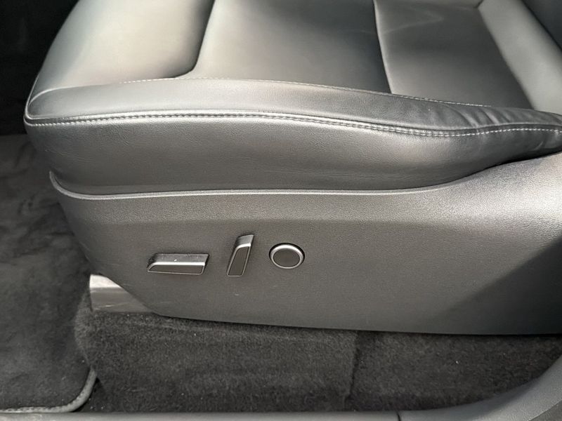 Tesla Model Y bild 22