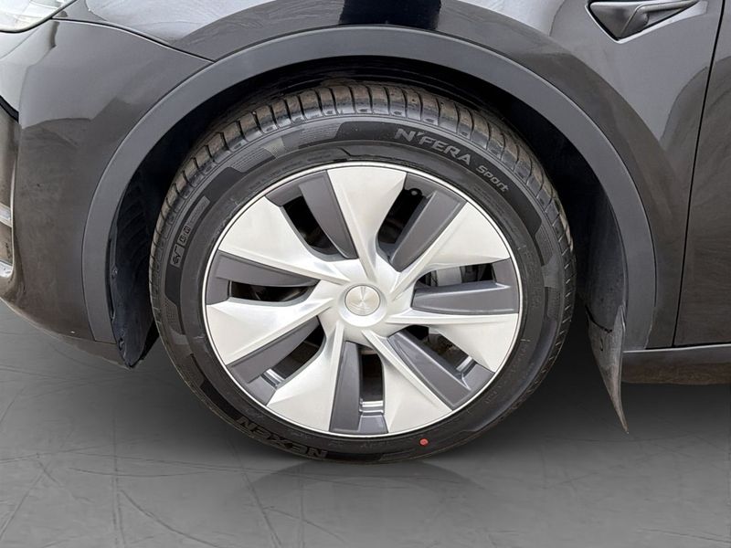 Tesla Model Y bild 11