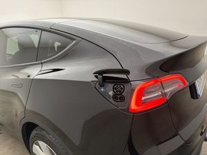 Tesla Model Y bild 34