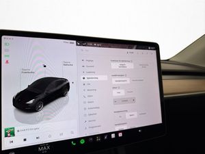 Tesla Model Y bild 30