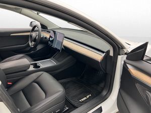 Tesla Model 3 bild 14