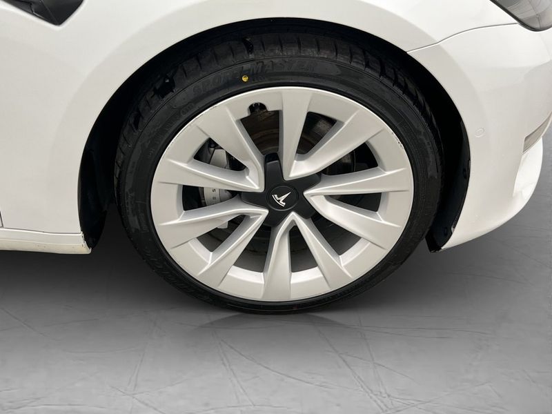 Tesla Model 3 bild 11