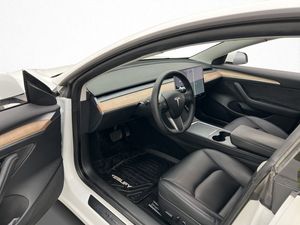 Tesla Model 3 bild 22