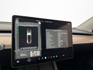 Tesla Model Y bild 12