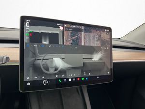 Tesla Model Y bild 26