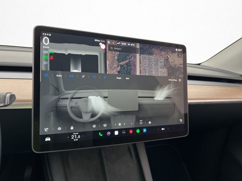 Tesla Model Y bild 26