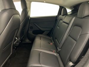 Tesla Model Y bild 20