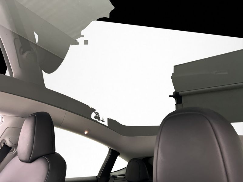 Tesla Model Y bild 34