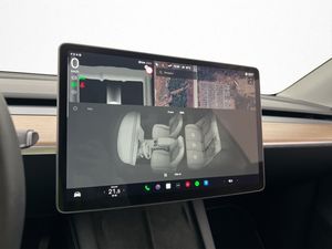 Tesla Model Y bild 27