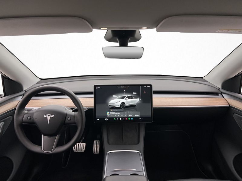 Tesla Model Y bild 13