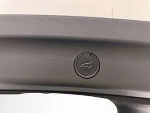 Tesla Model Y bild 18