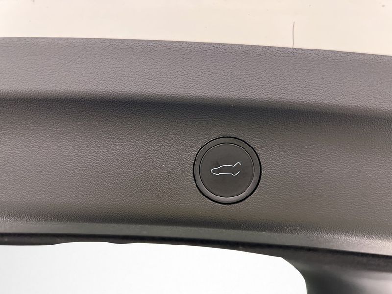 Tesla Model Y bild 18
