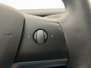 Tesla Model 3 bild 23