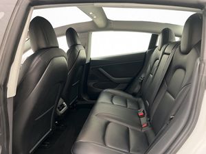 Tesla Model 3 bild 18