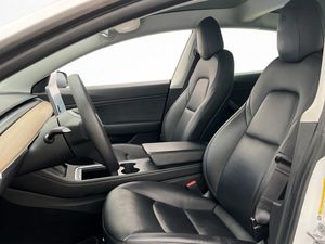 Tesla Model 3 bild 12