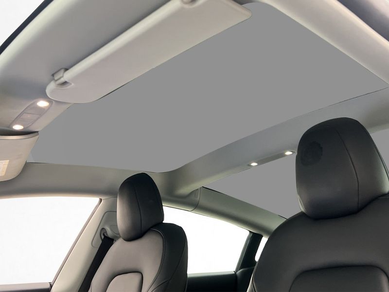 Tesla Model 3 bild 14