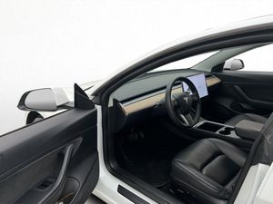Tesla Model 3 bild 20